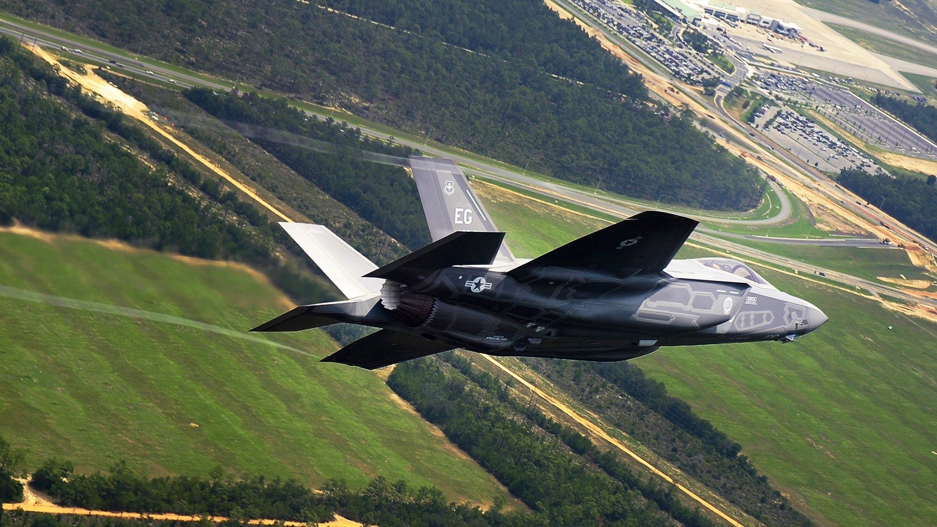 传奇门将复出振奋球队，英超保级形势乐观，足球传奇门将