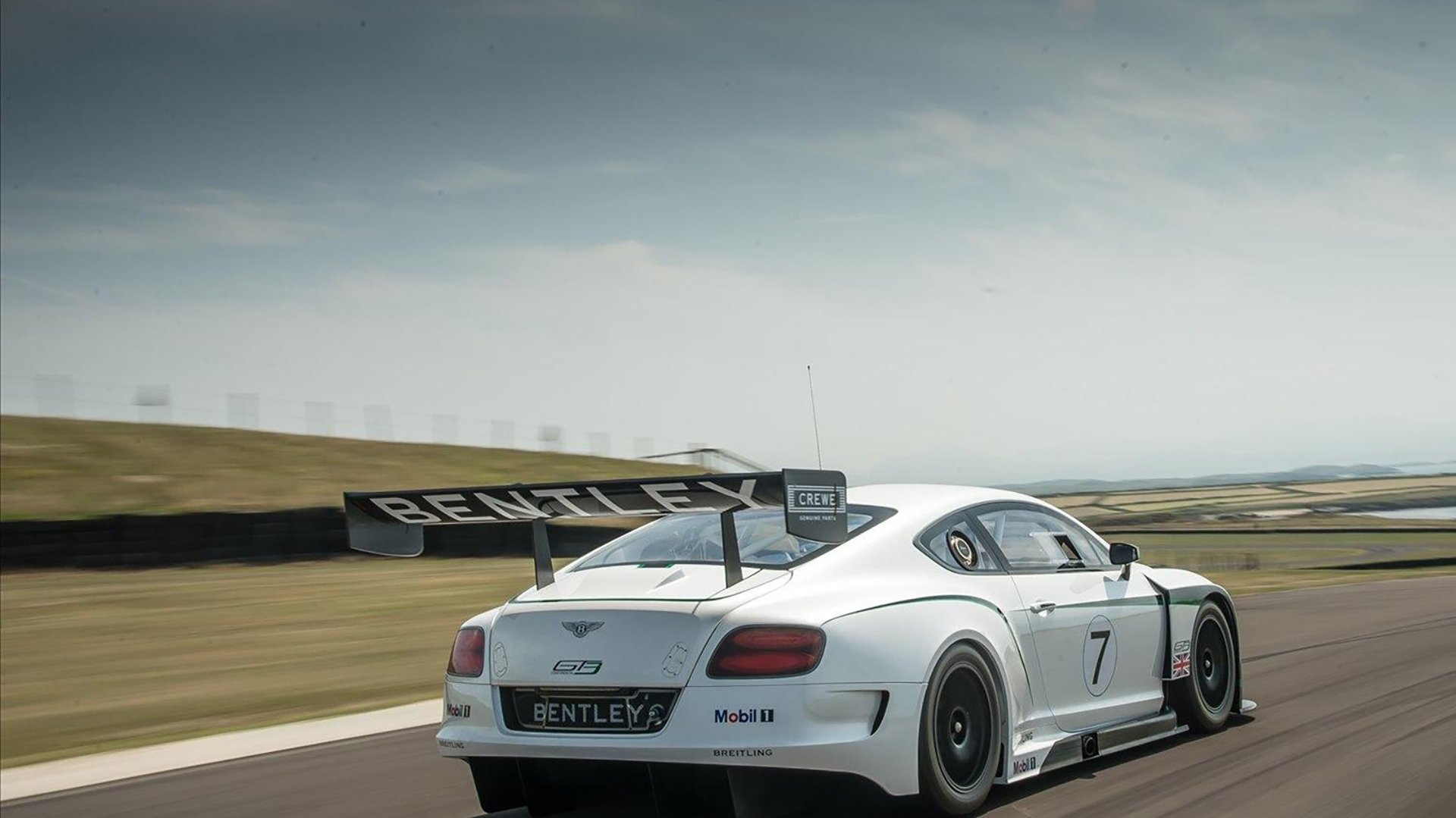 爱游戏电竞官网-中国足球职业联赛规范外援注册审批流程，足球外援限制